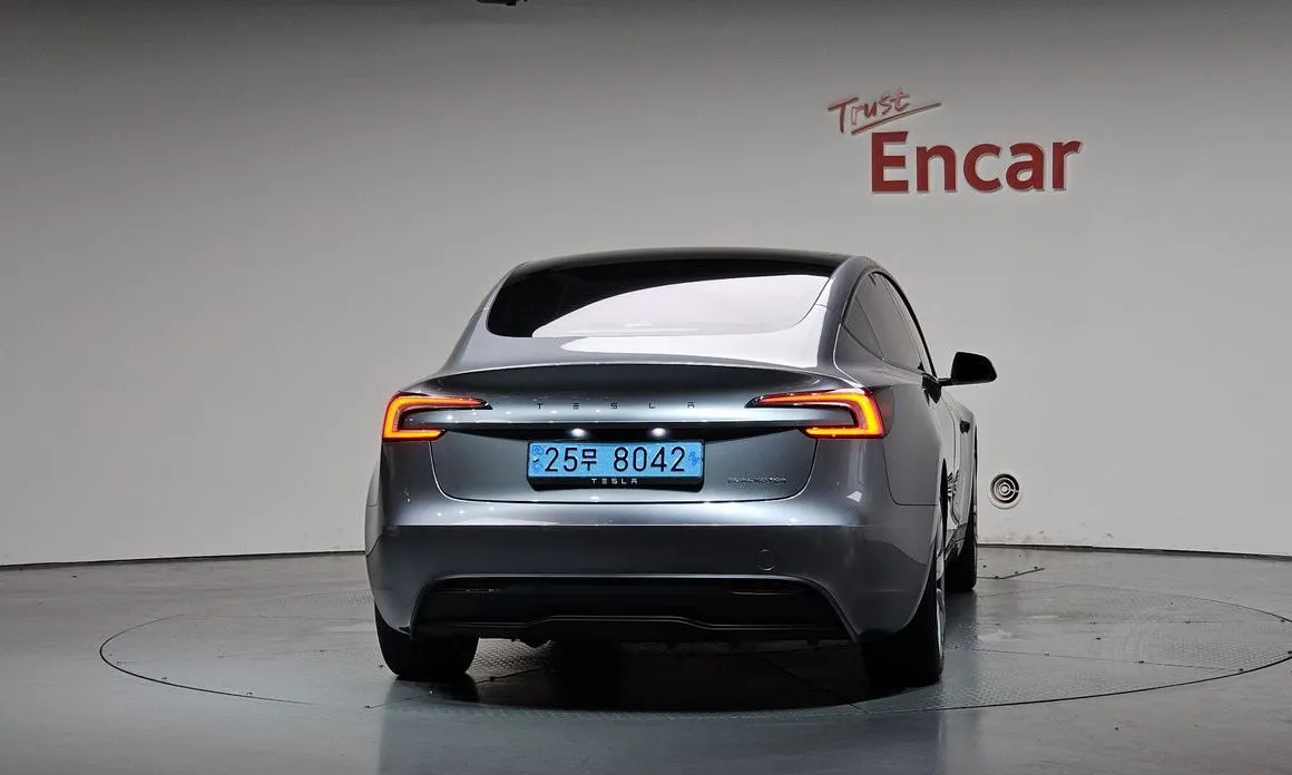 Tesla Model 3 — фото 4