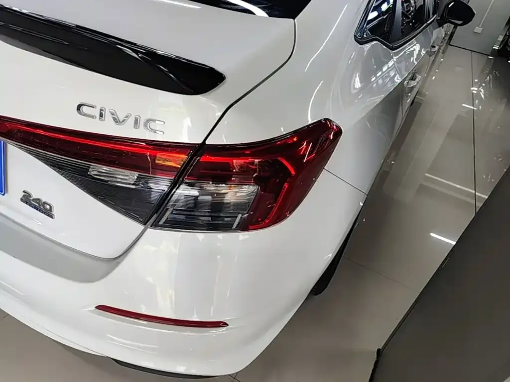 Honda Civic — фото 3