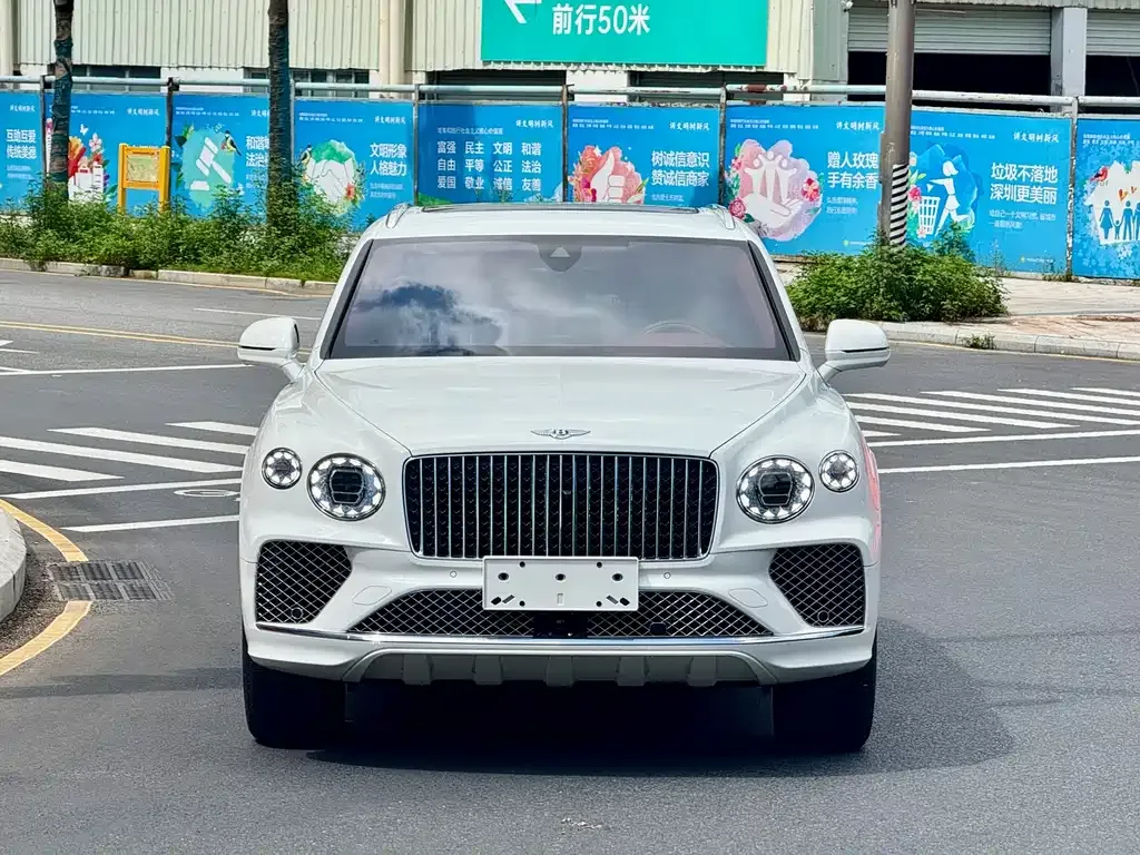 Bentley Bentayga — фото 9