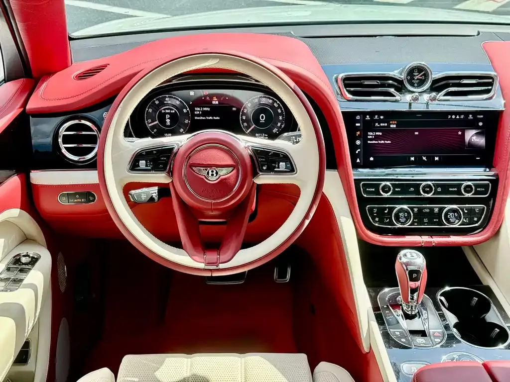 Bentley Bentayga — фото 10