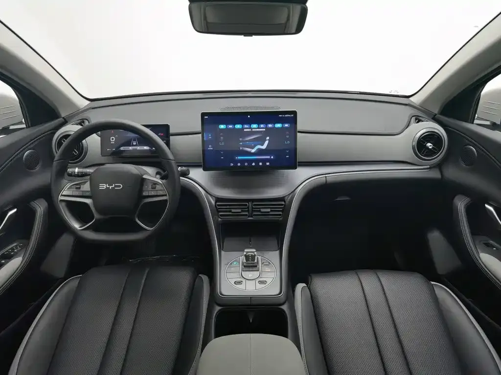 BYD Seal 05 DM-i — фото 10