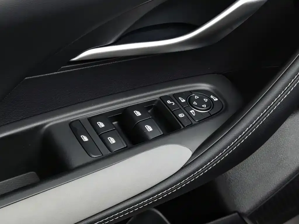 BYD Seal 05 DM-i — фото 9