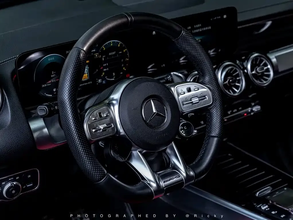 Mercedes-Benz GLB AMG — фото 3