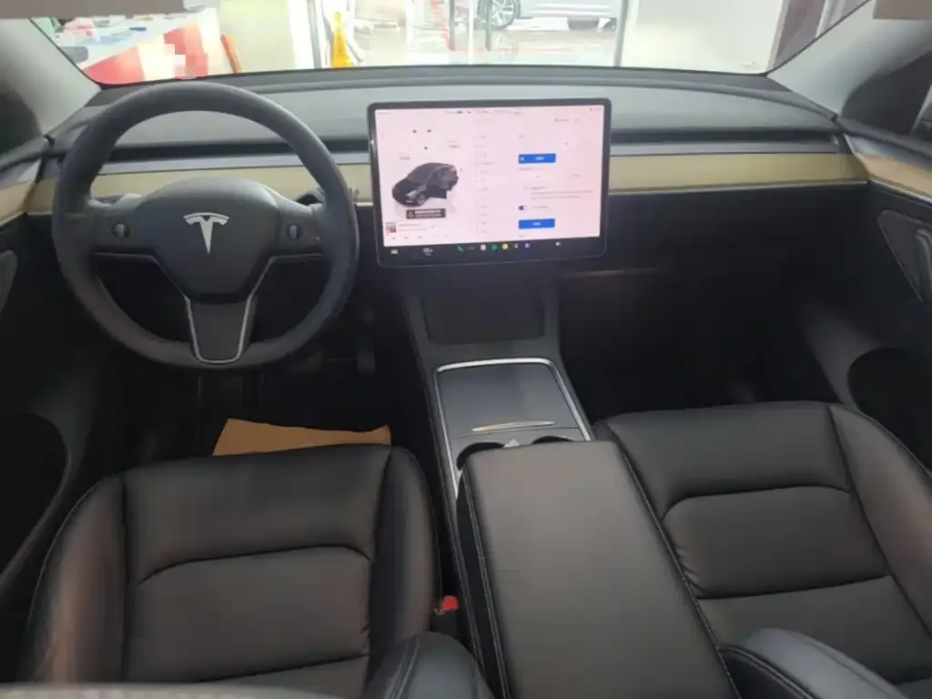 Tesla Model Y — фото 4