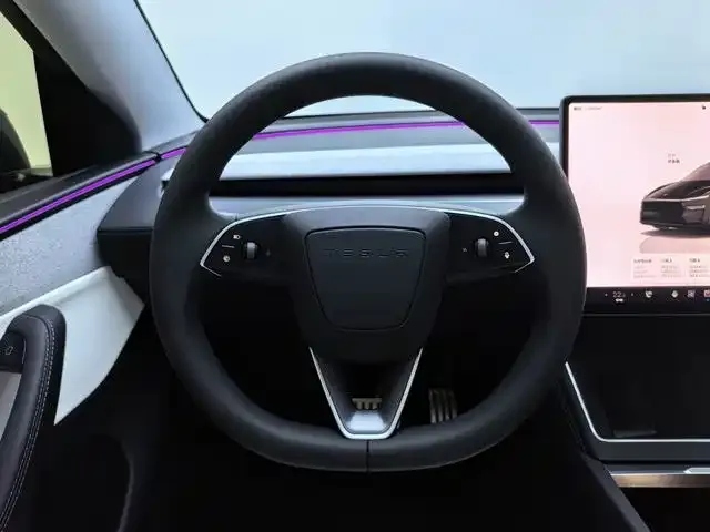 Tesla Model Y — фото 5