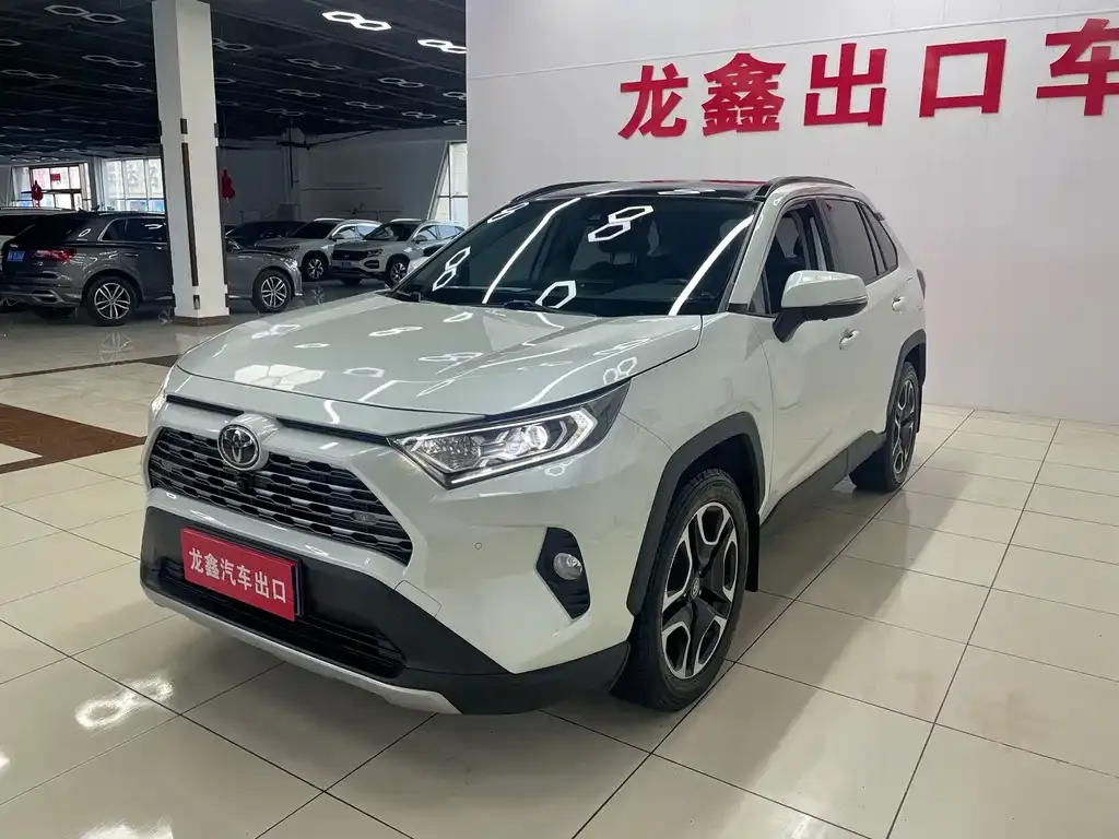 Toyota RAV4 — фото 4