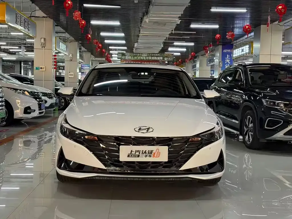 Hyundai Elantra — фото 3