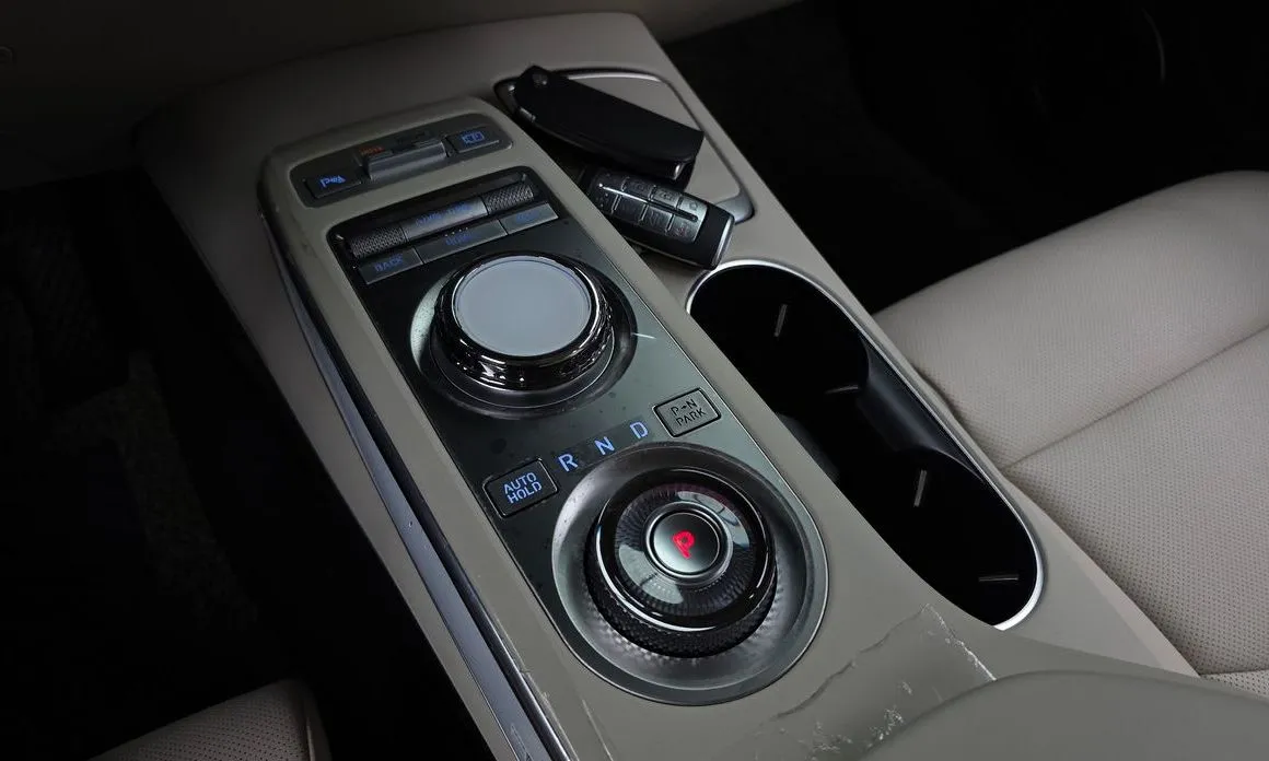 Genesis GV70 — фото 10