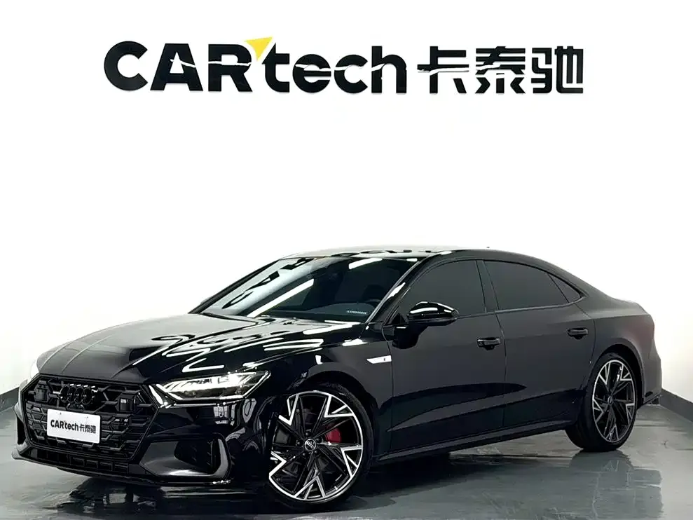Audi A7L — фото 1