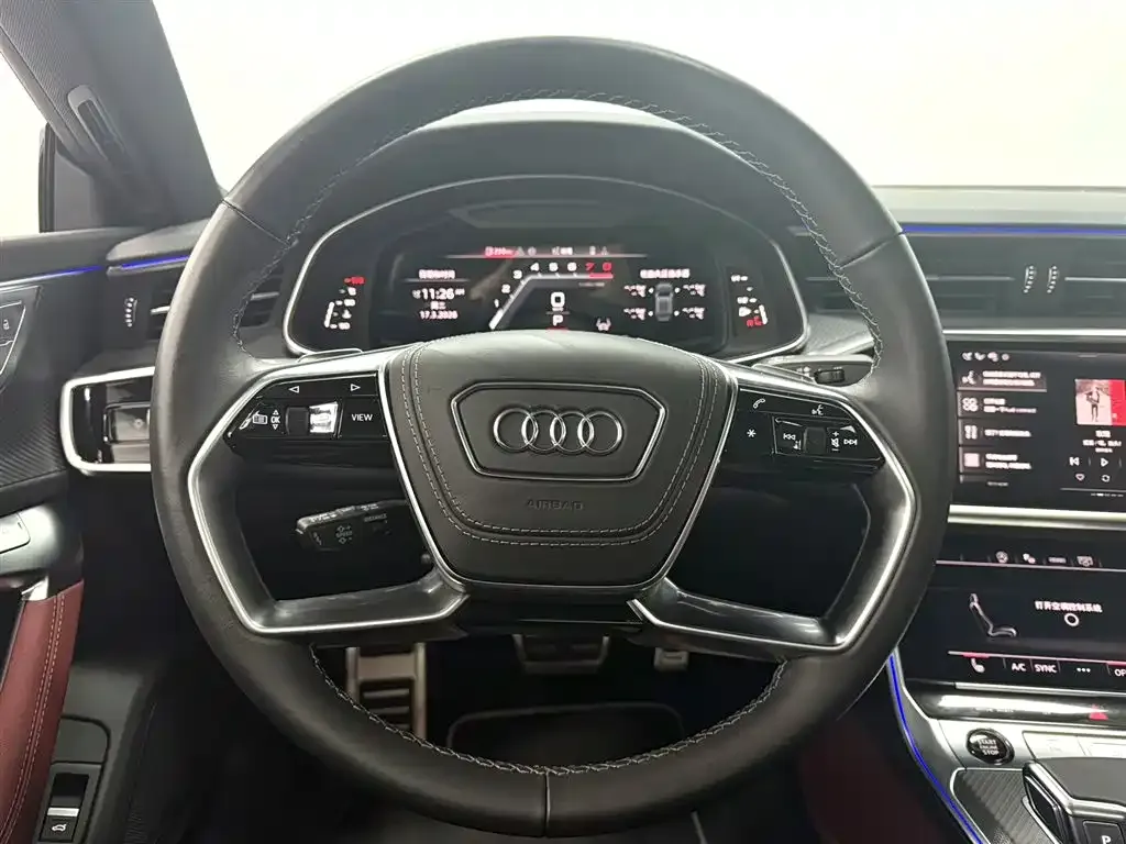 Audi A7L — фото 5