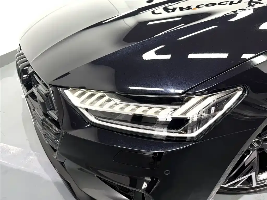 Audi A7L — фото 9
