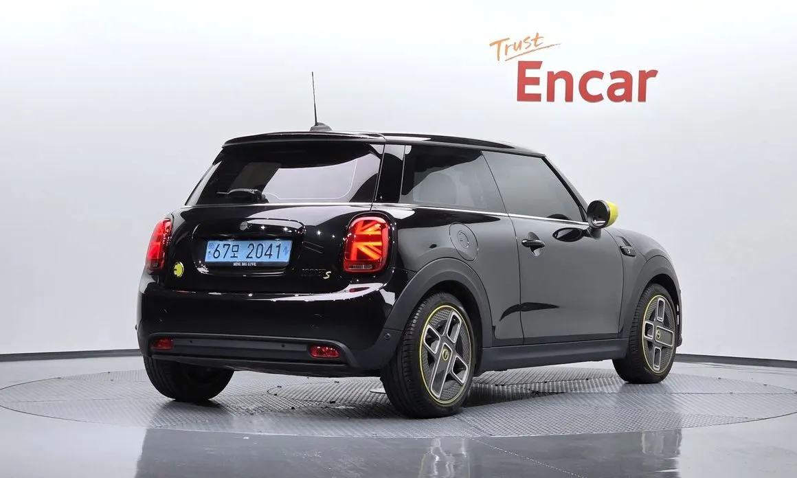 Mini Cooper 2023 из KR, фото 2