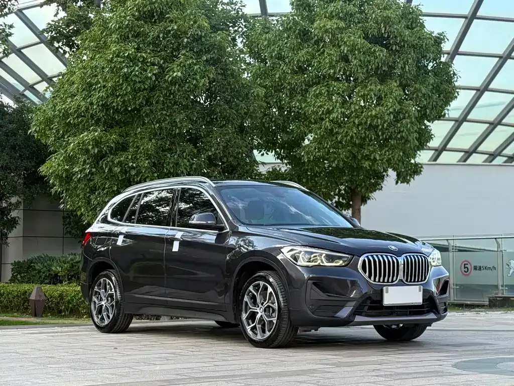 BMW X1 — фото 8