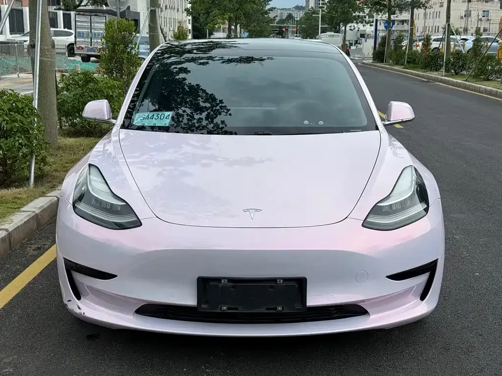 Tesla Model 3 — фото 3