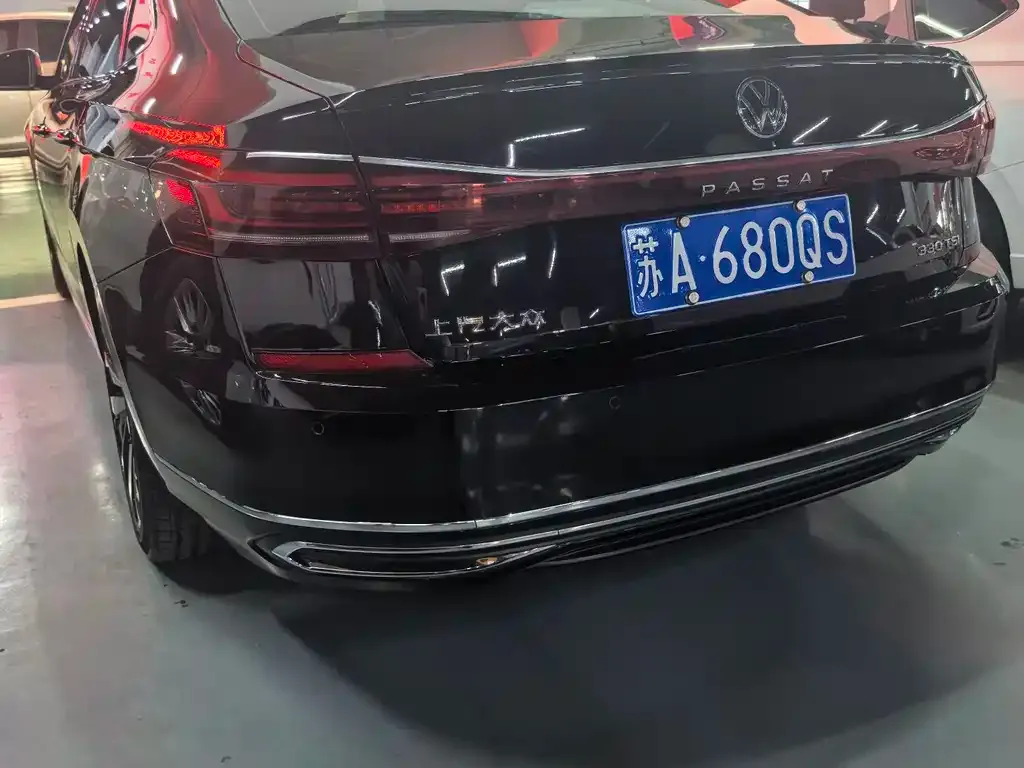 Volkswagen Passat — фото 6