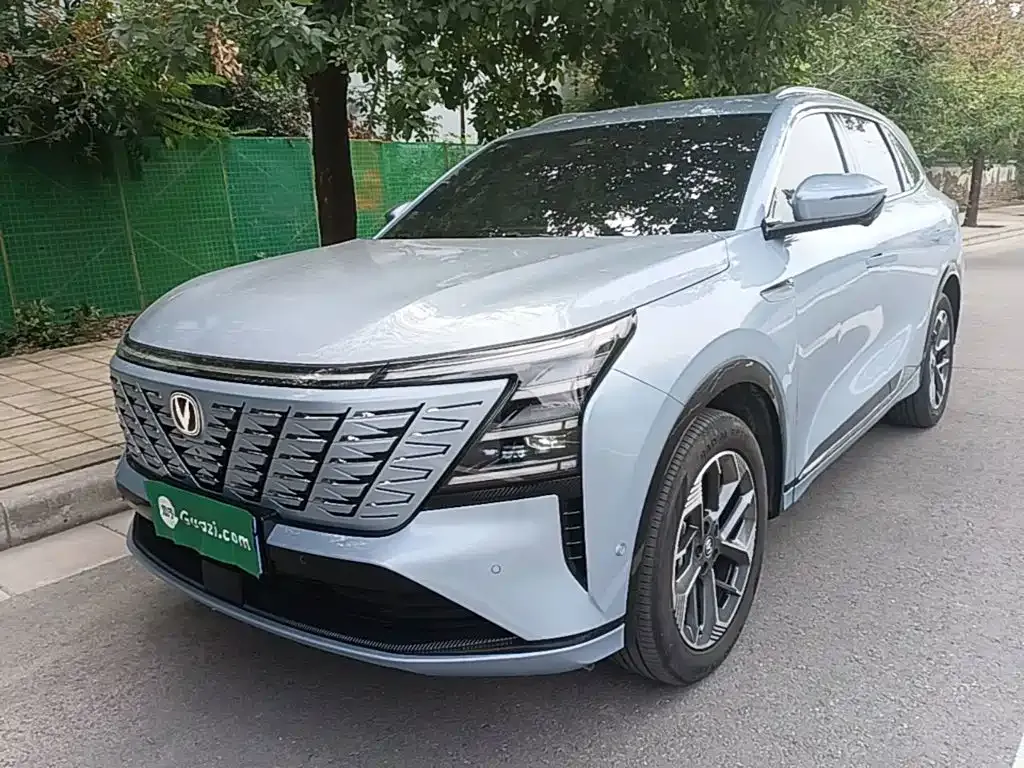 Changan CS75PLUS — фото 1