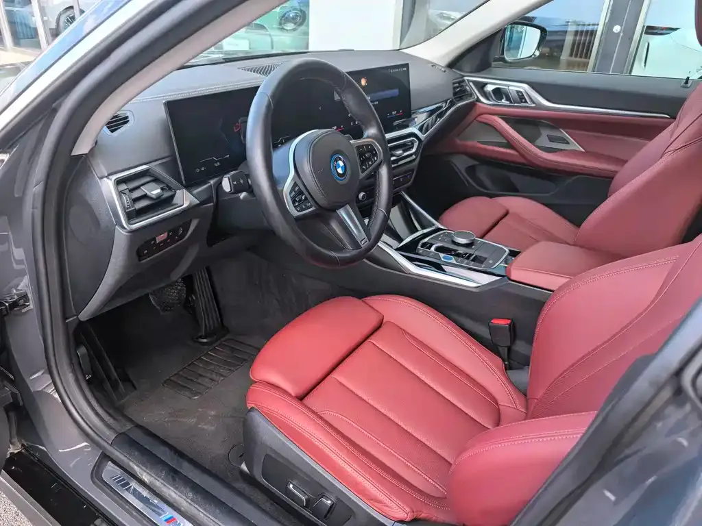 BMW i4 — фото 5