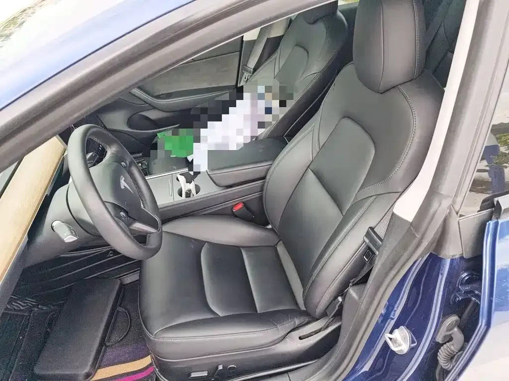 Tesla Model 3 — фото 10