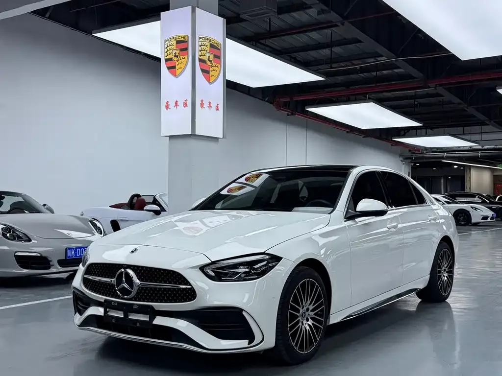 Mercedes-Benz C-Class — фото 1