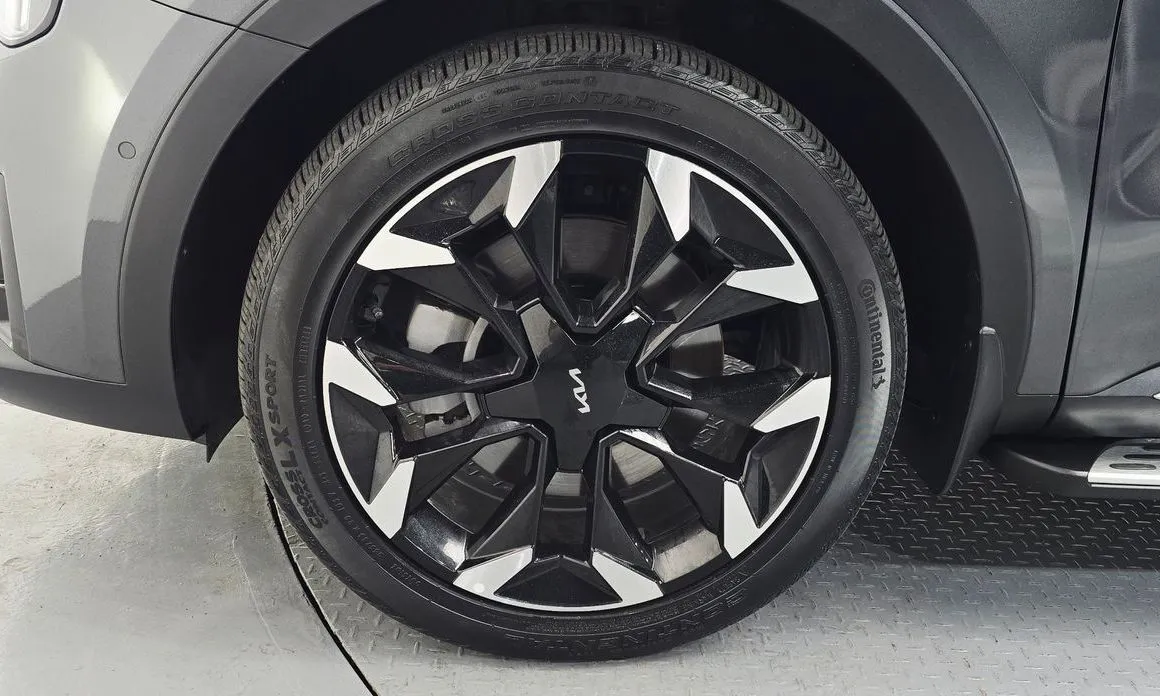 Kia Sorento — фото 8