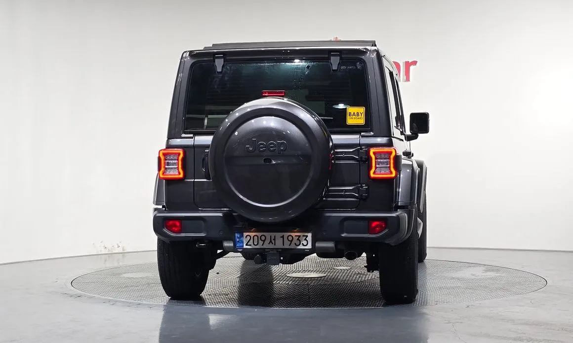 Jeep Wrangler — фото 4
