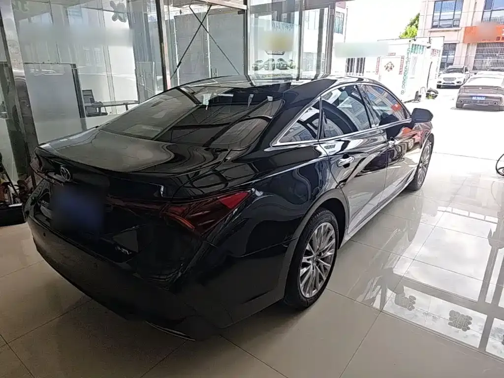 Toyota Avalon — фото 10