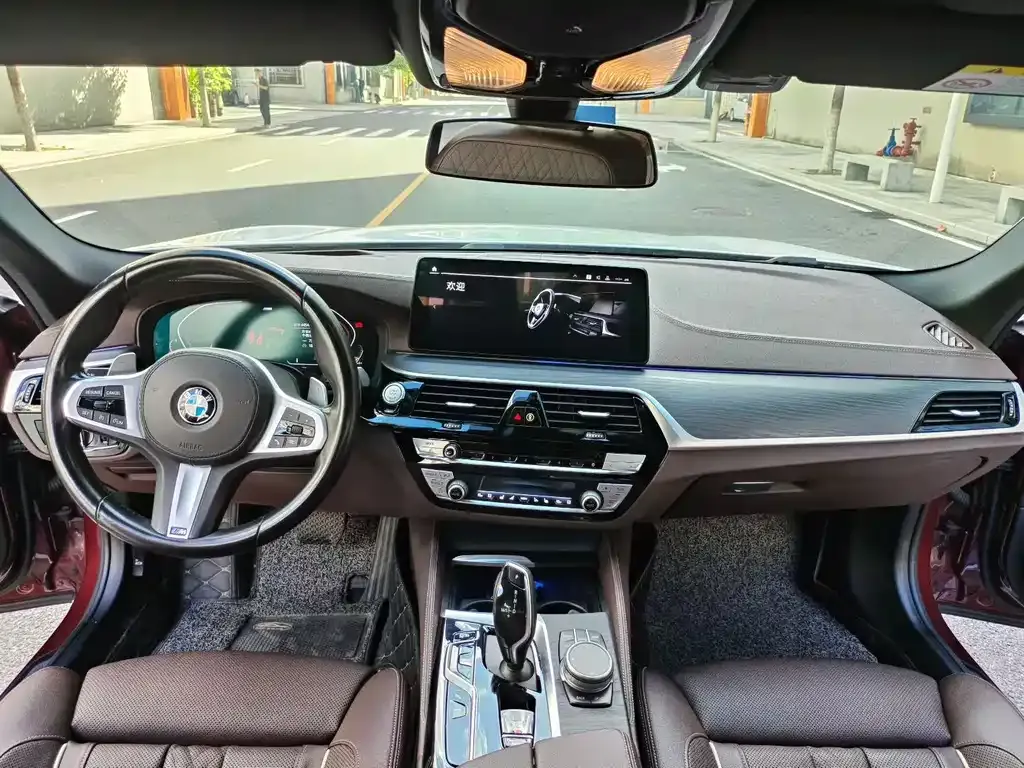 BMW 5 Series — фото 3