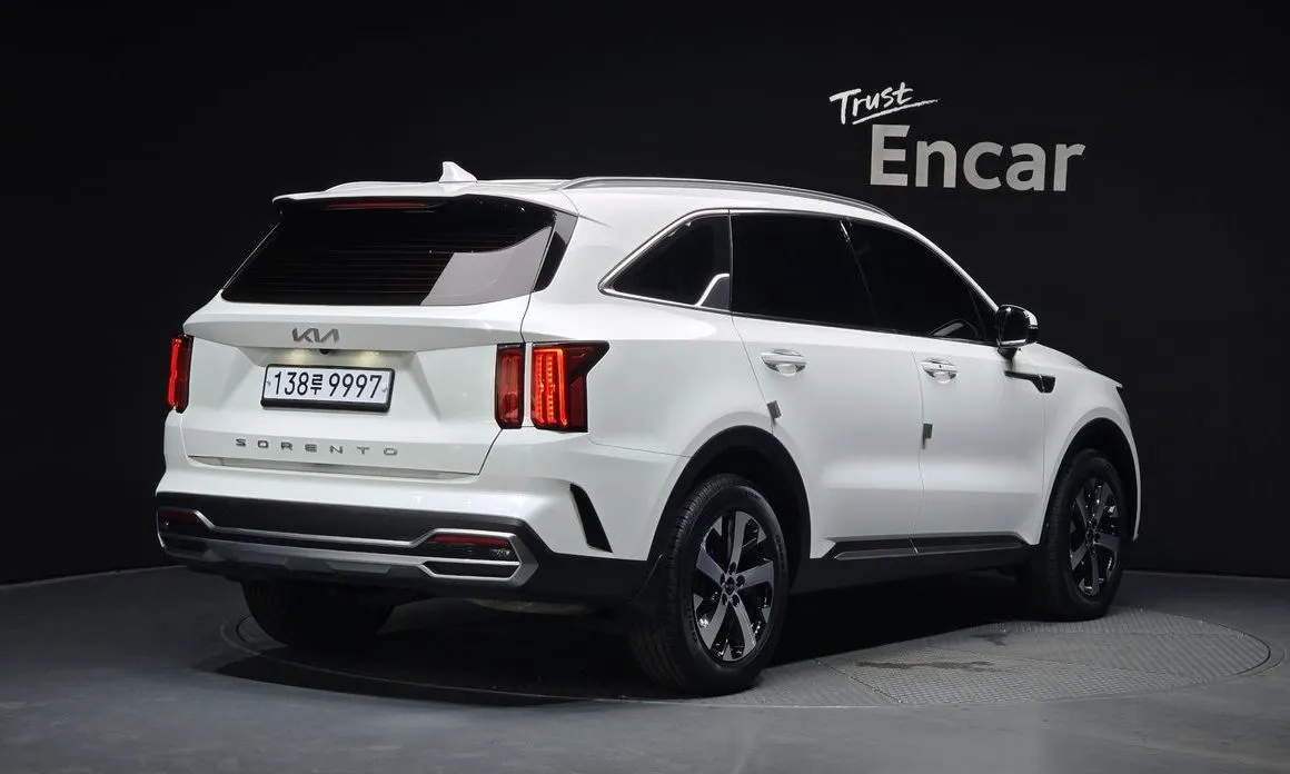 Kia Sorento — фото 6