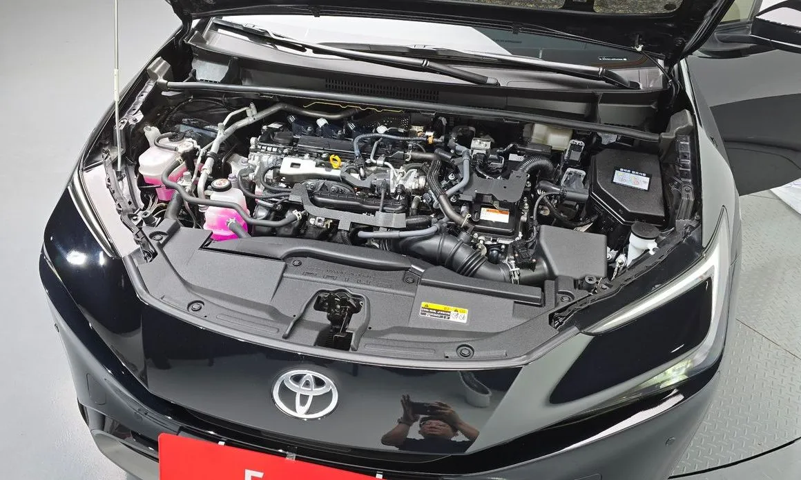 Toyota Prius — фото 8