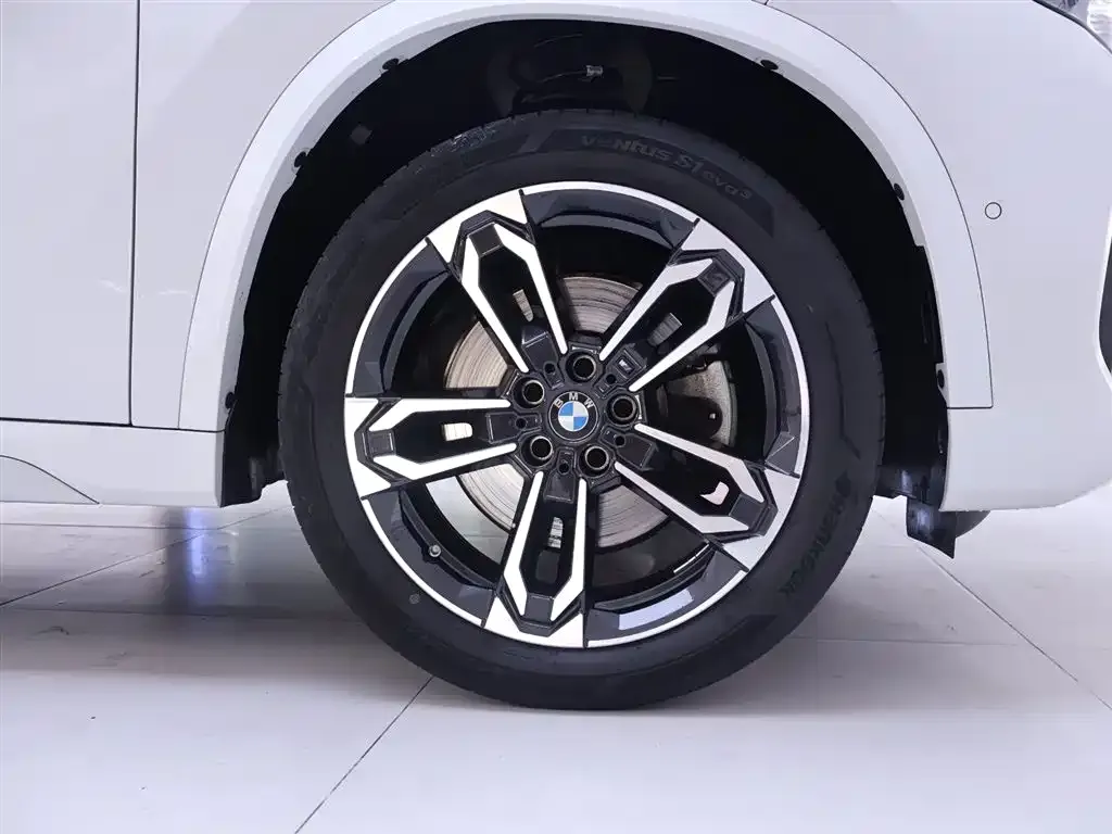 BMW X1 — фото 10