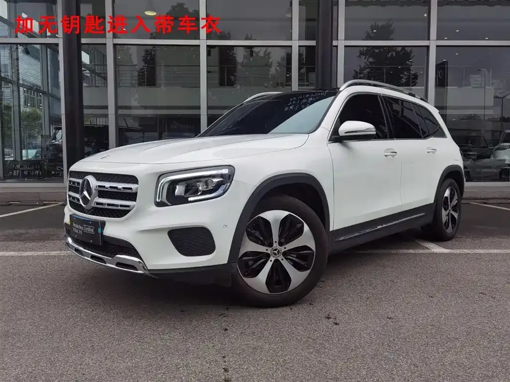 Mercedes-Benz GLB — фото 1