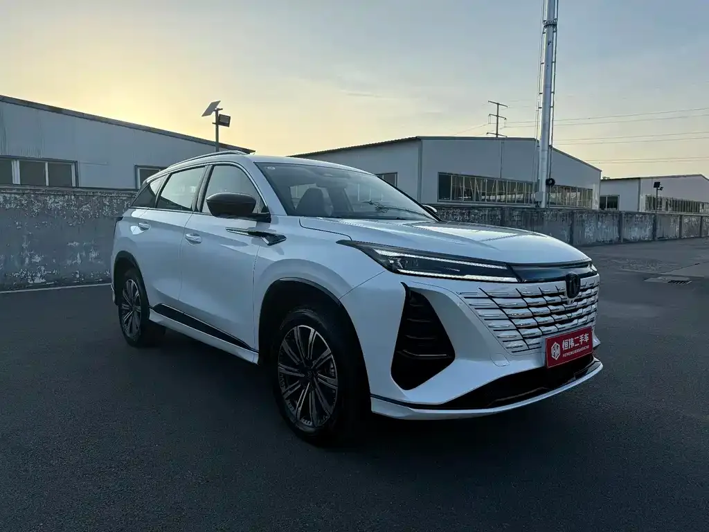 Changan CS75PLUS — фото 10