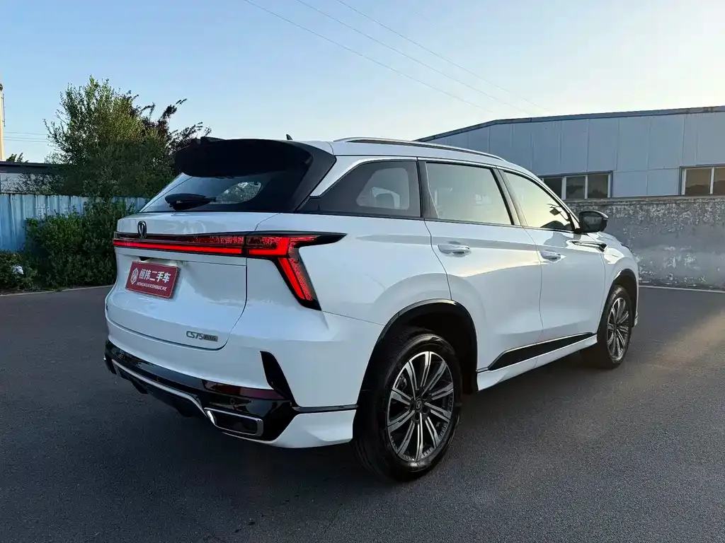 Changan CS75PLUS — фото 4