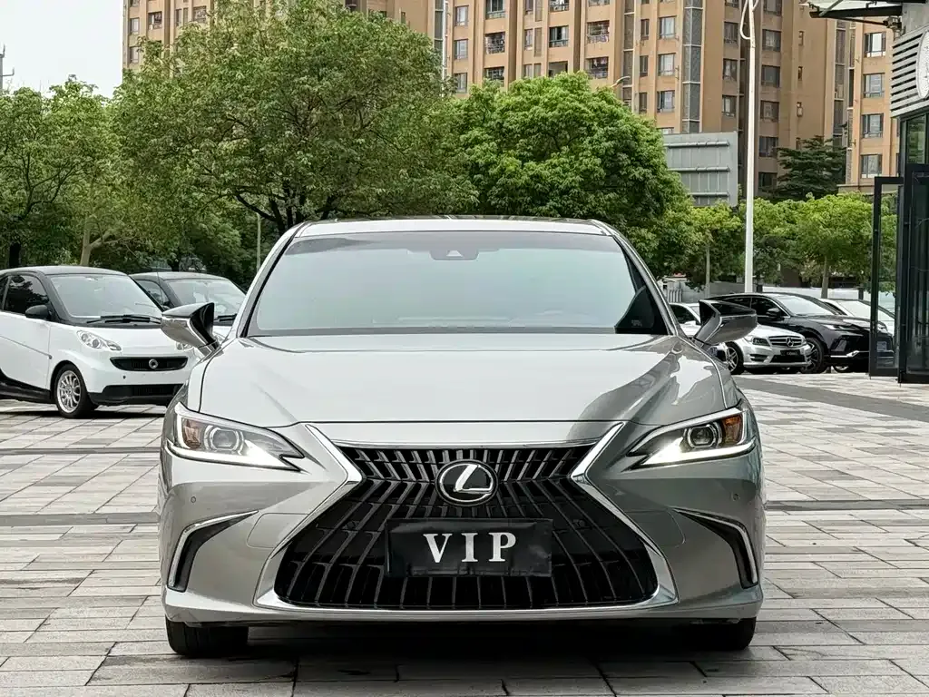 Lexus ES — фото 7