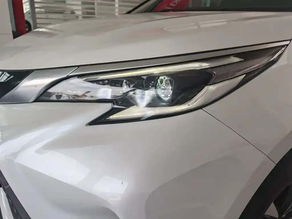 Toyota Granvia 2024 из CN, фото 8