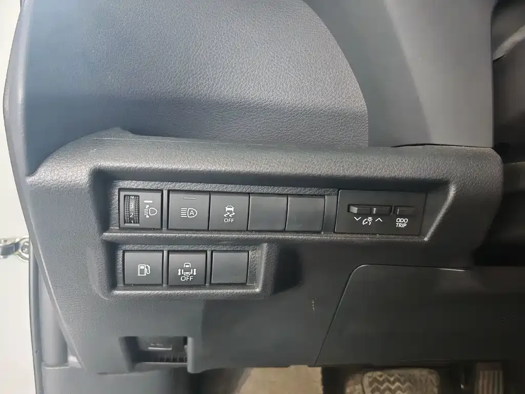 Toyota Granvia 2024 из CN, фото 10