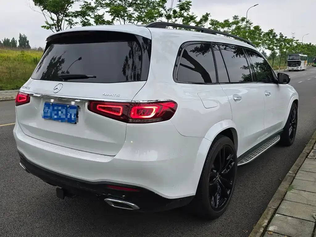 Mercedes-Benz GLS — фото 9