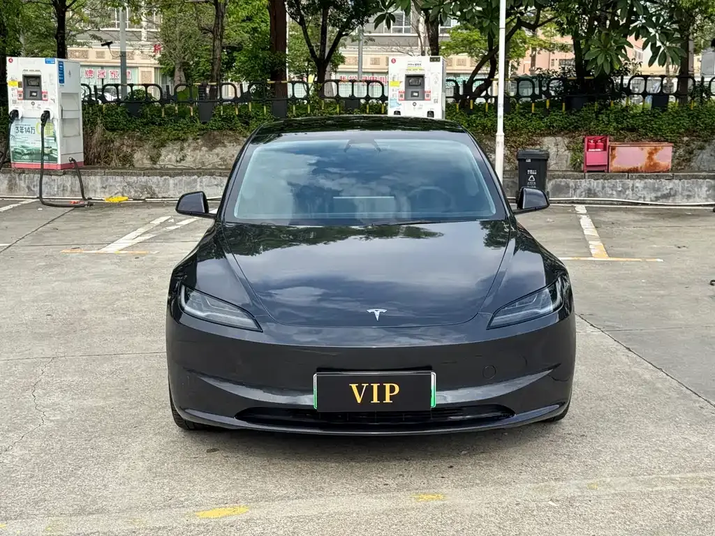 Tesla Model 3 — фото 6