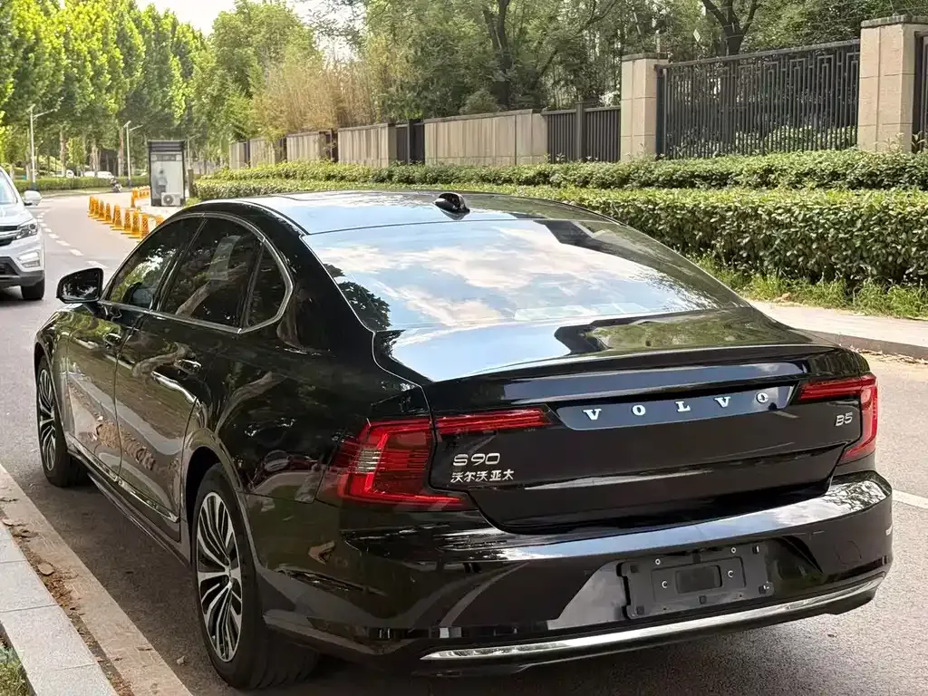 Volvo S90 — фото 9