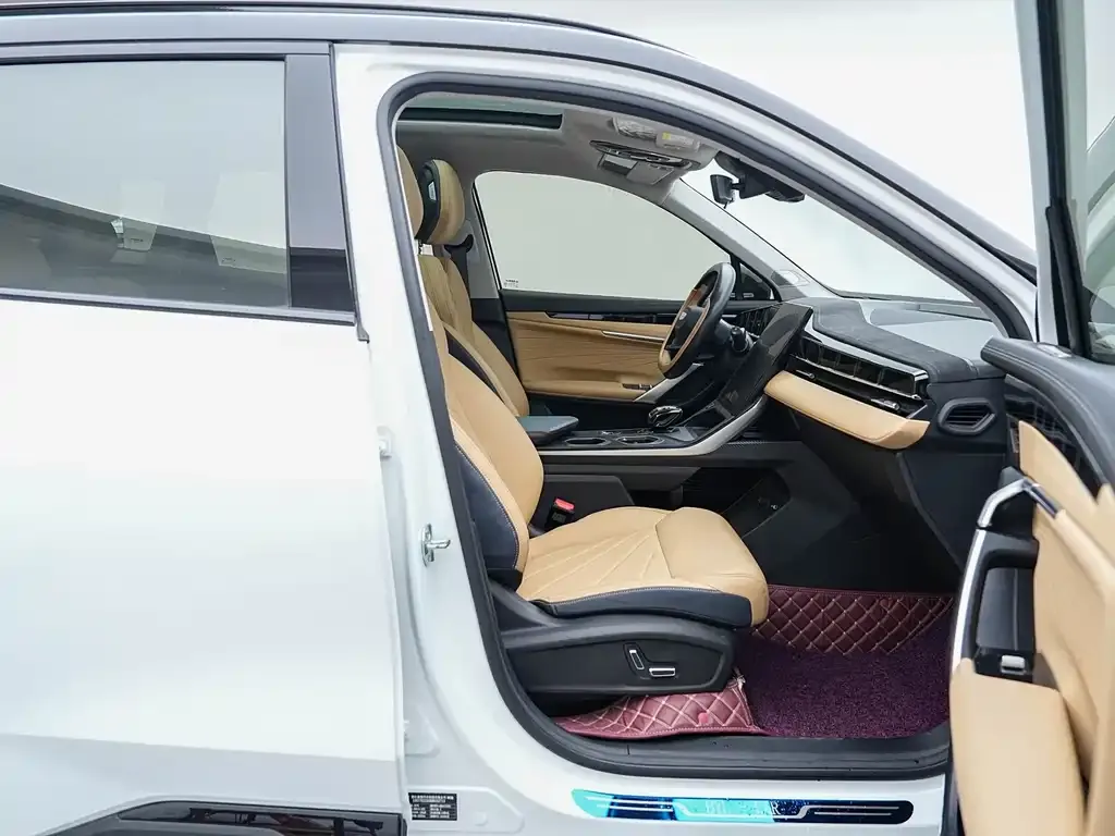 Geely Boyue L 2024 из CN, фото 5