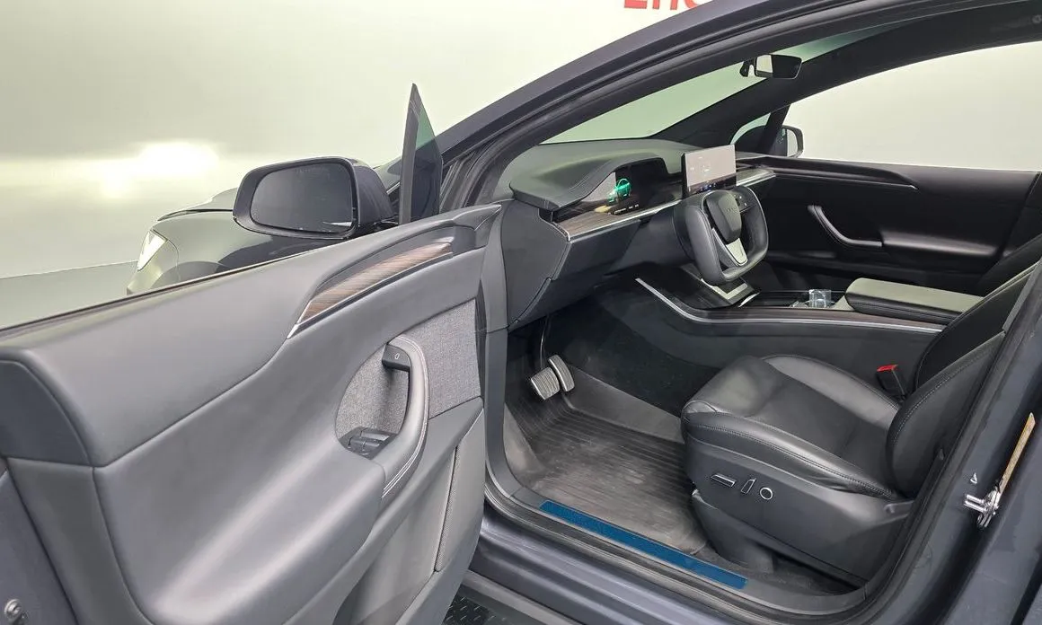 Tesla Model X 2023 из KR, фото 7