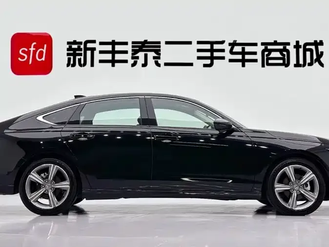 Honda Accord — фото 8