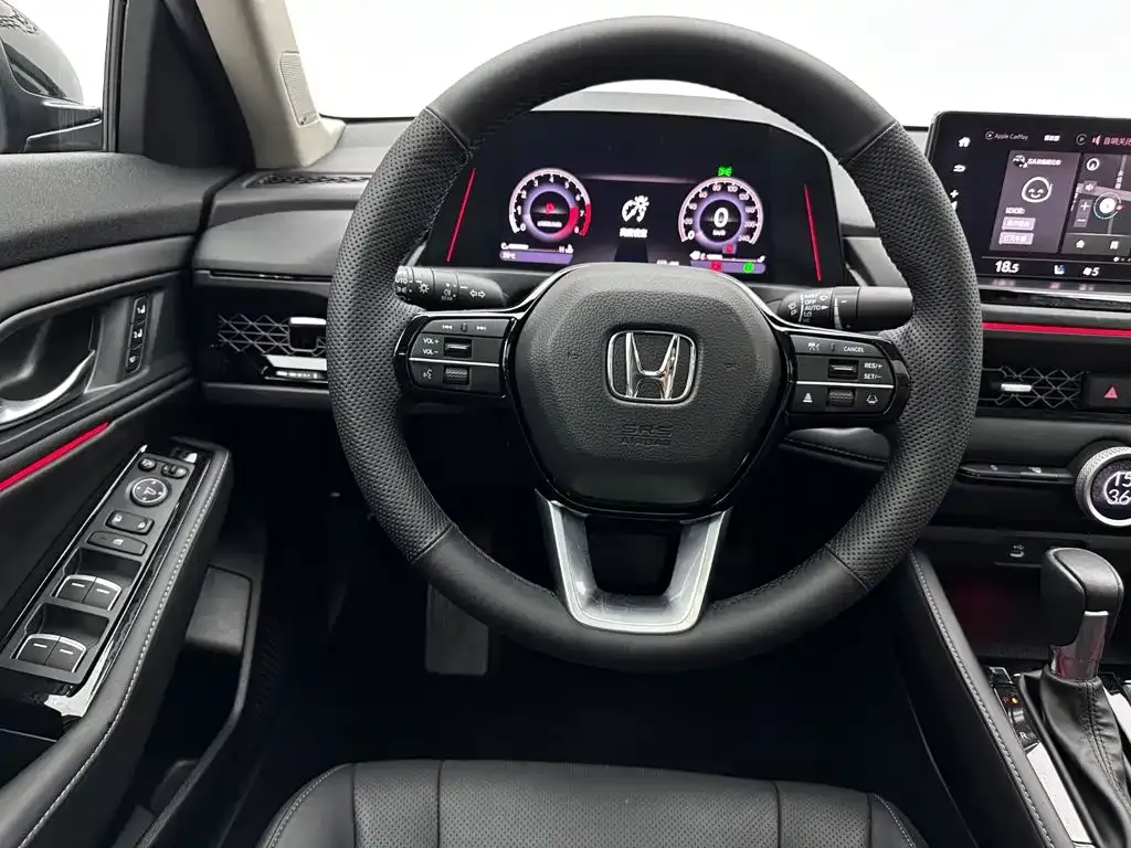 Honda Accord — фото 9