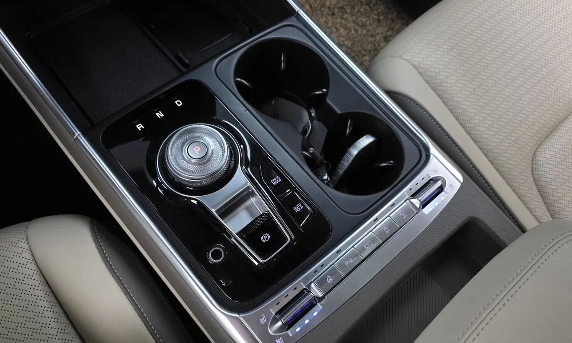 Kia Carnival 2025 из KR, фото 2