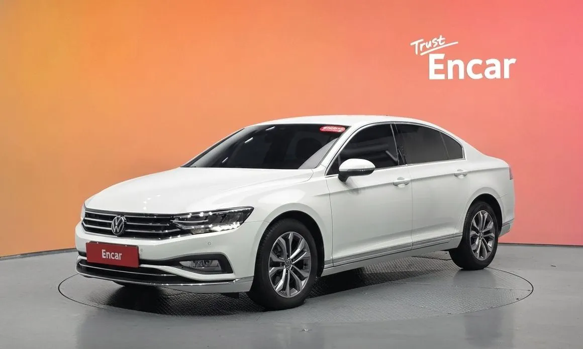 Volkswagen Passat — фото 1
