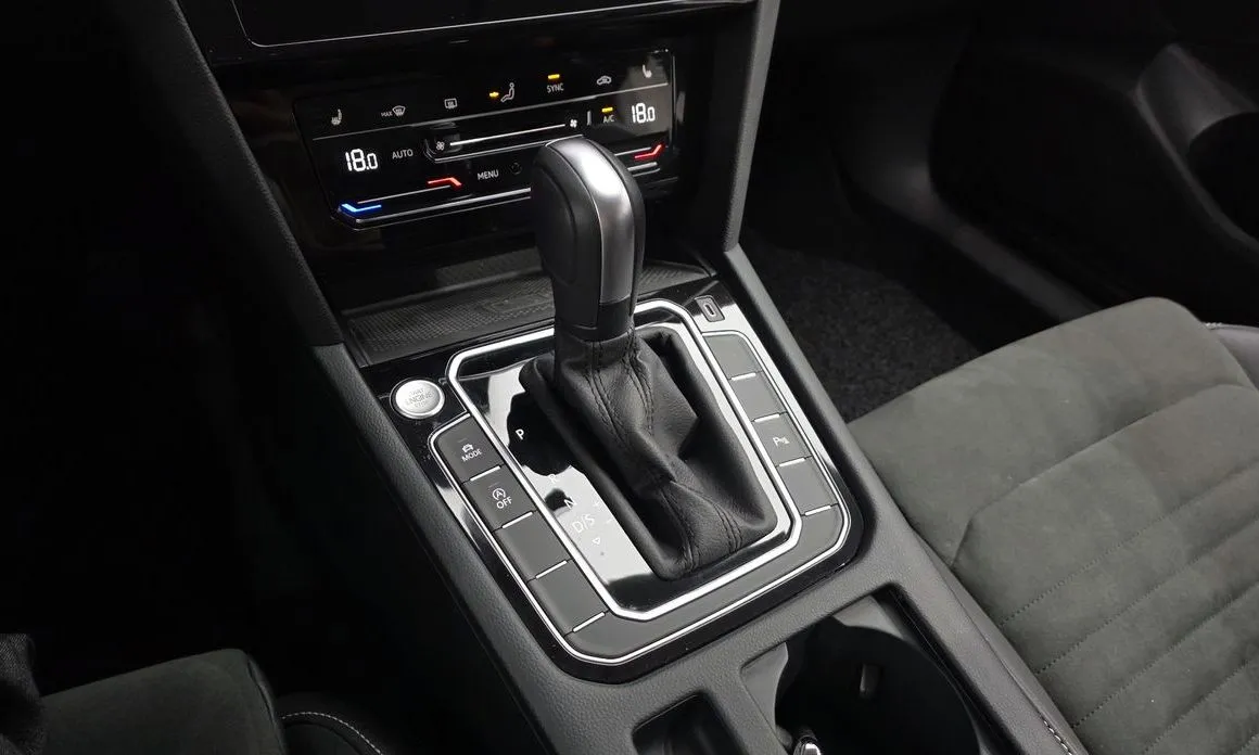 Volkswagen Passat — фото 9