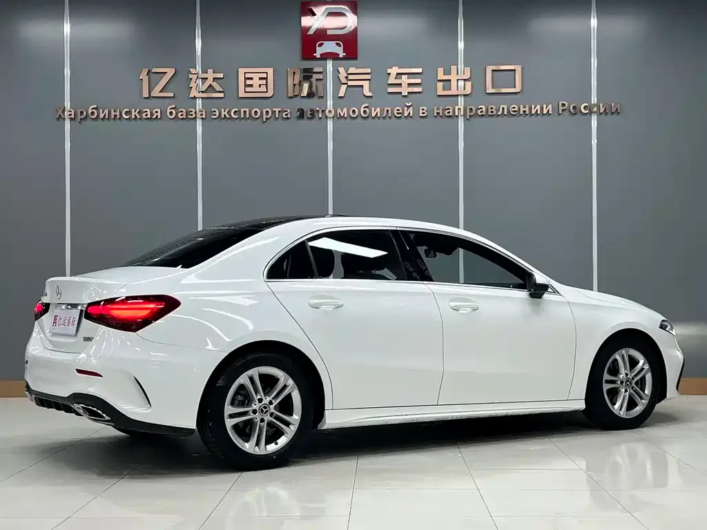 Mercedes-Benz A-Class — фото 10