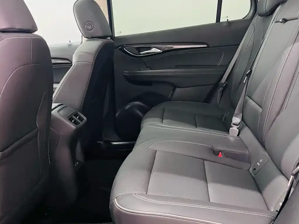 Buick Envision Plus — фото 6