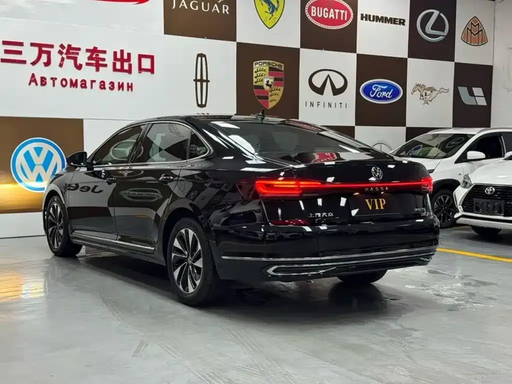 Volkswagen Passat — фото 7