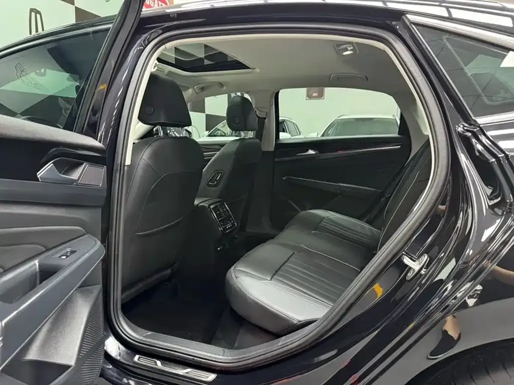 Volkswagen Passat — фото 9